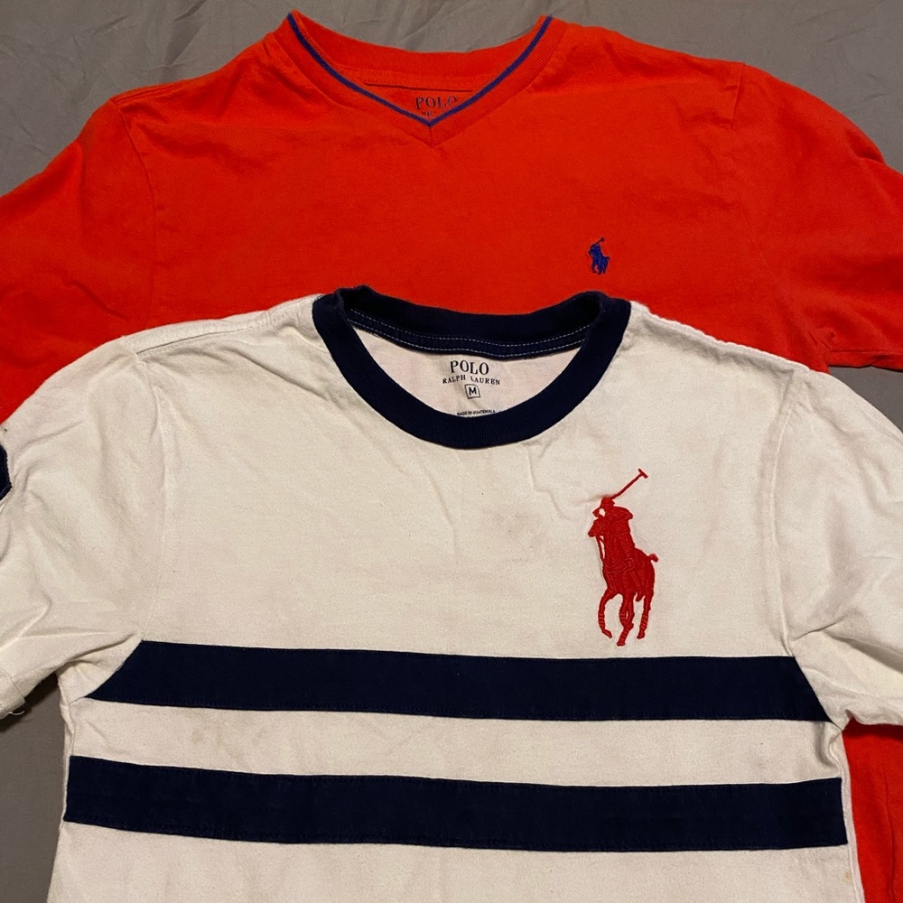 2 pairs of polo shirts